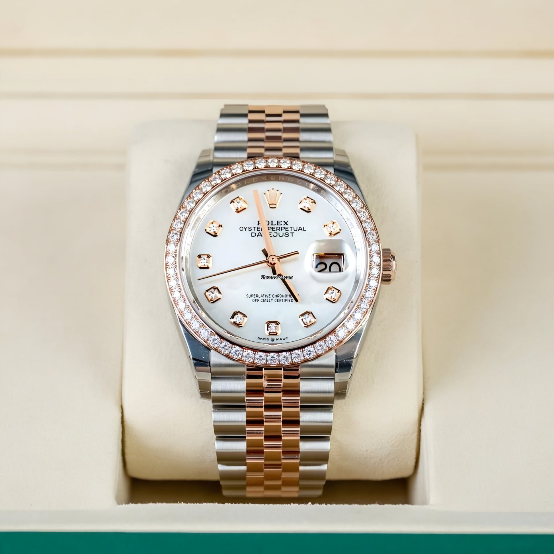 Rolex Lady-Datejust in Oyster Diamond Rose Gold, Sliver with silver dial