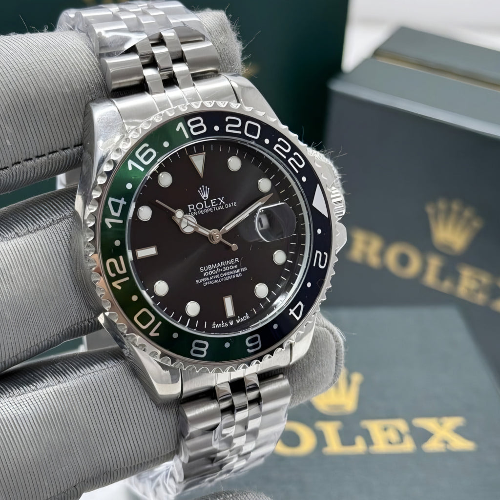 Rolex Gmt master black and Green' Black dial